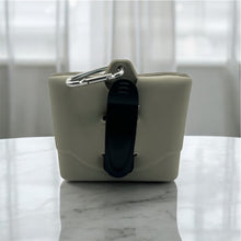 Load image into Gallery viewer, Silicone Dog Treat Pouch